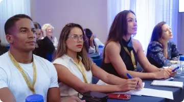 Imagem - Alunos assistindo a palestra do lab